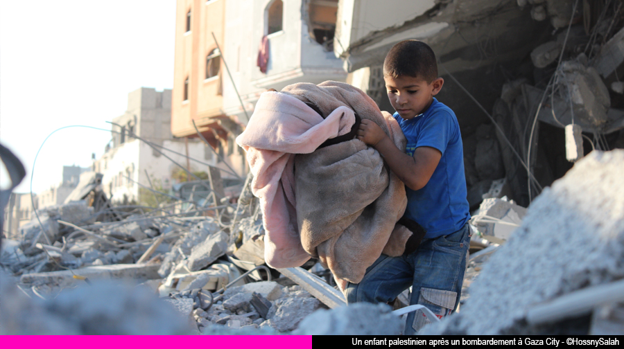 Un enfant palestinien après un bombardement a Gaza City